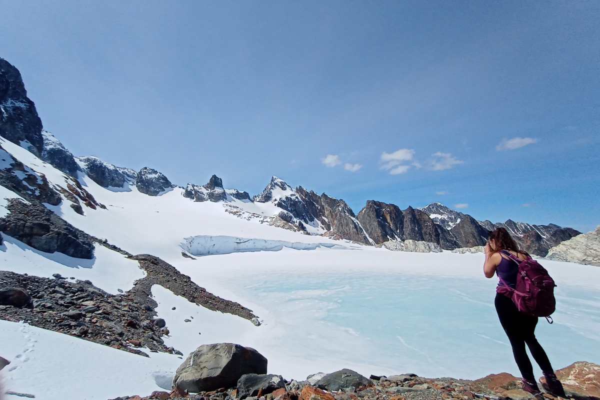 Trekking Glaciar Ojo del Albino en Ushuaia, laguna glaciar y Sierra Alvear