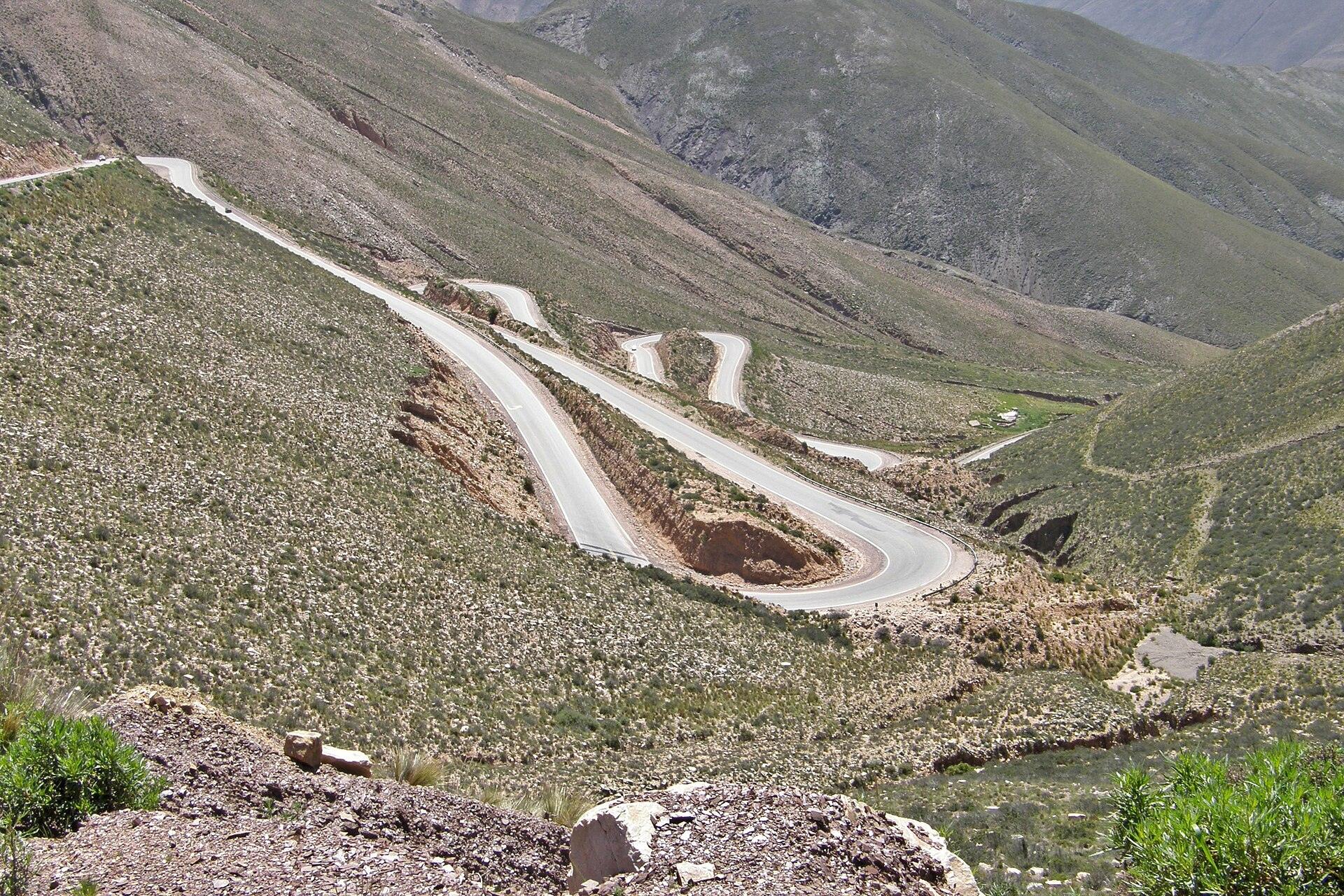 Camino de montaña por la Cuesta de Lipán, Jujuy
