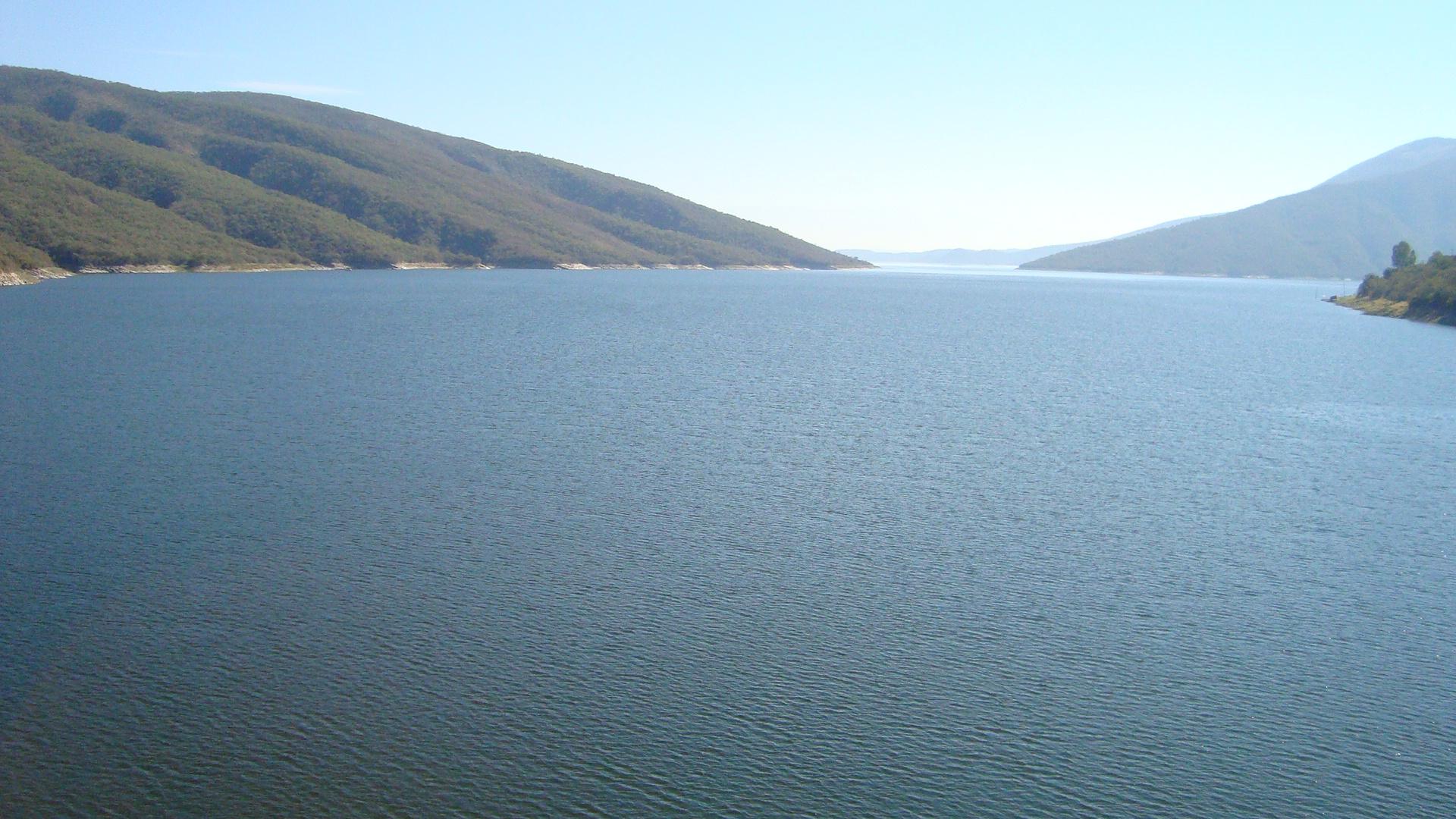 Otra vista del embalse del Dique Cabra Corral en Salta