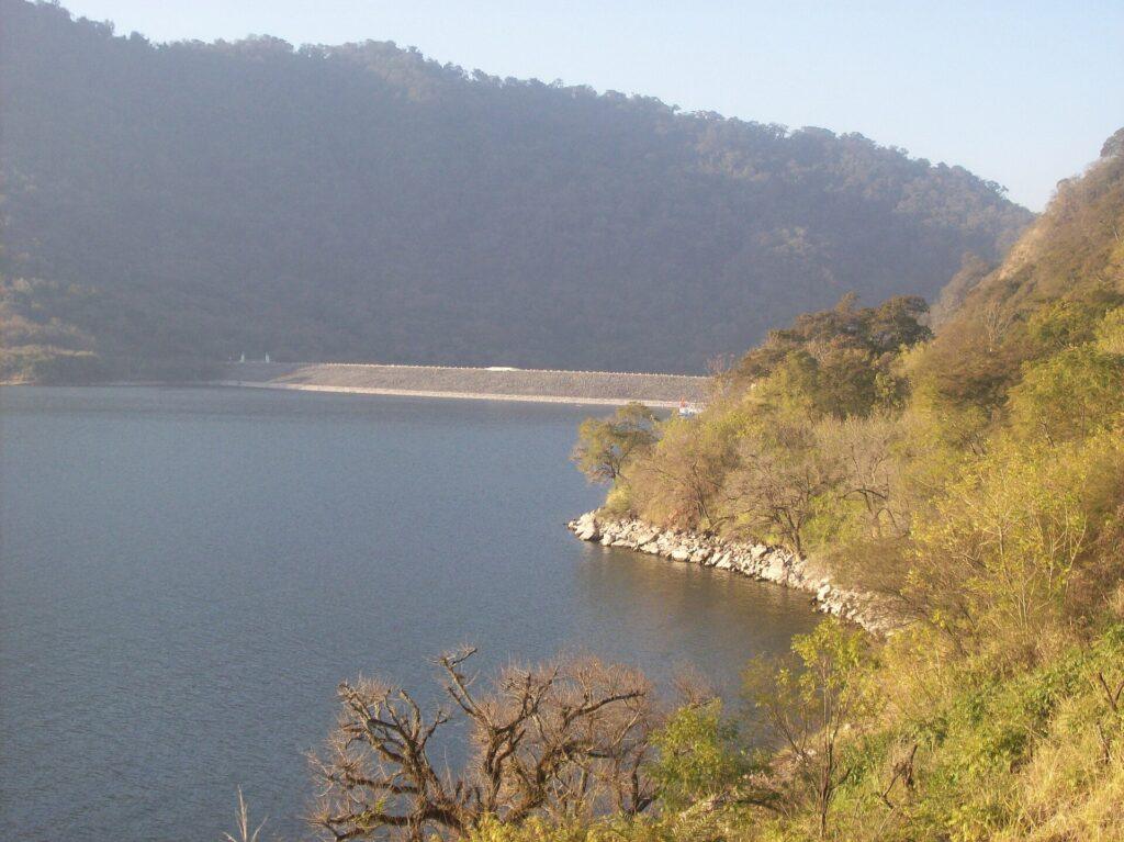 San Pedro de Colalao desde Tucumán: dique El Cadillal