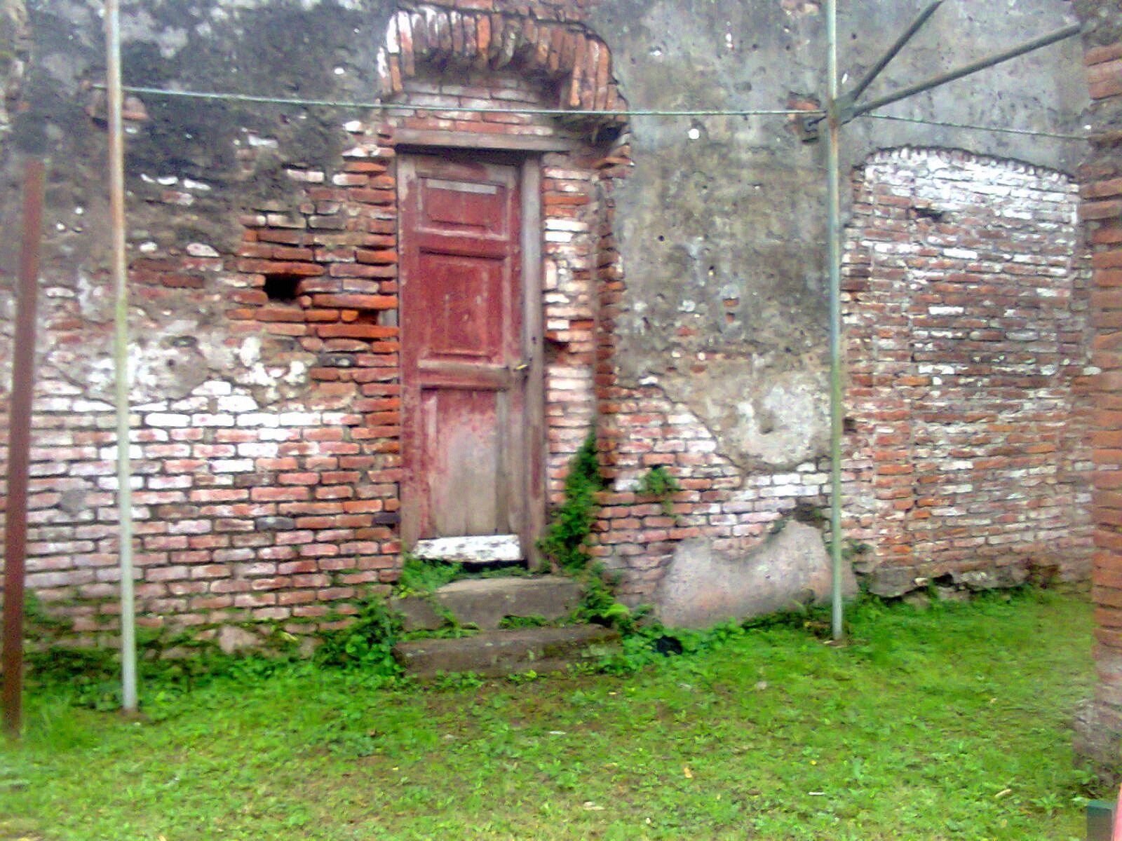 Muros de ladrillo de las ruinas jesuíticas de Lules